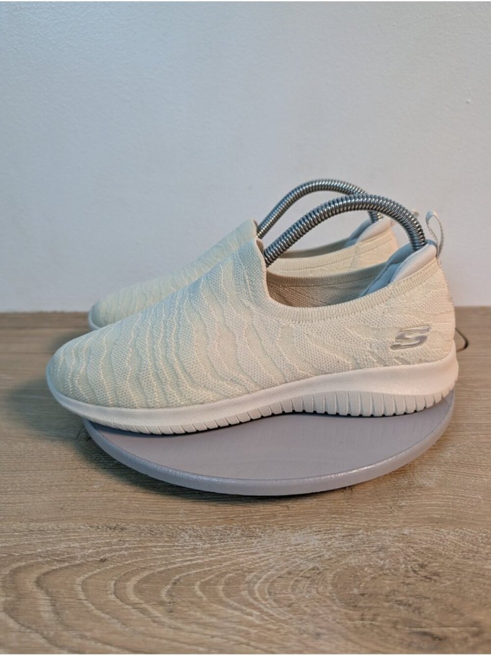 Skechers Ultra Flex Wild Eye Slip On Walking Shoes Beige 7.5 Women's Comfort - Picture 6 of 11